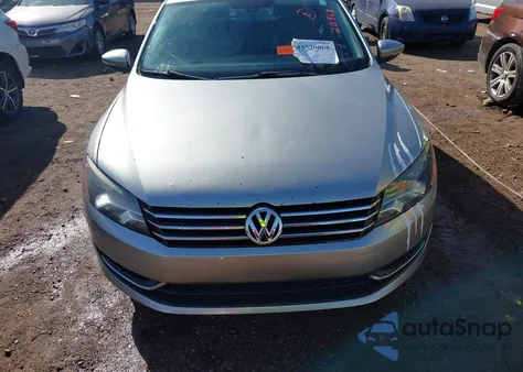 2012 Volkswagen Passat 2.5L S z USA, uszkodzony, nr VIN 1VWAP7A37CC063632